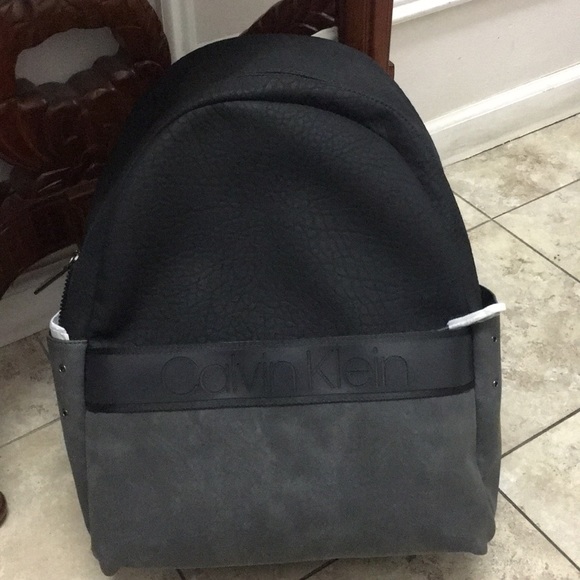 Calvin Klein - NWT Backpack Black & Grey - Picture 4 of 8